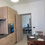 Kris87 A 5 Minuti Dal Porto Apartment